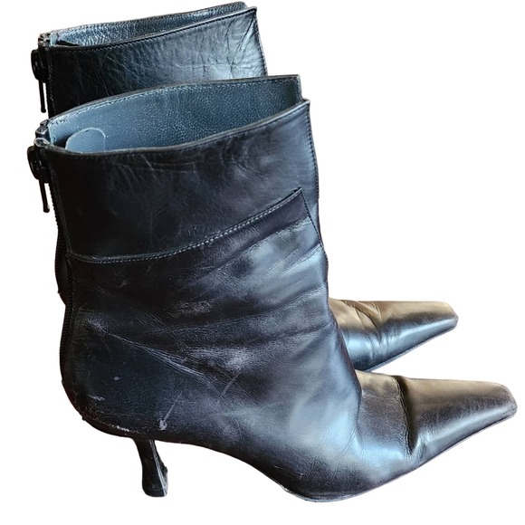 Stuart Weitzman ankle leather kitten pointed heel black Booties Size 6 - Picture 5 of 7